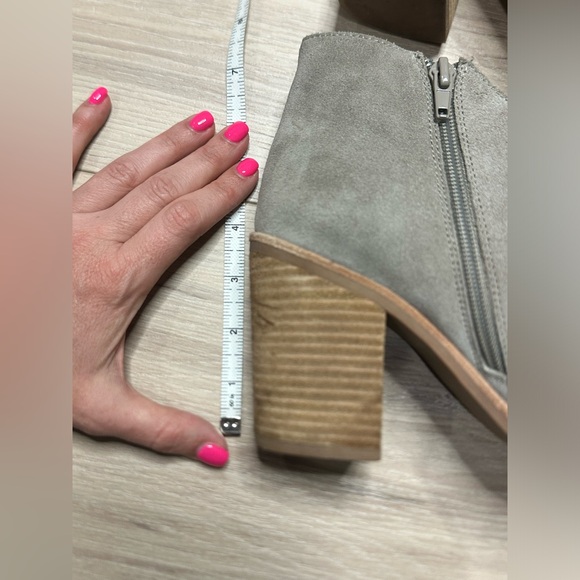 Jeffery Campbell taupe grey suede Booties 7.5 comfortable and cute - Picture 6 of 10